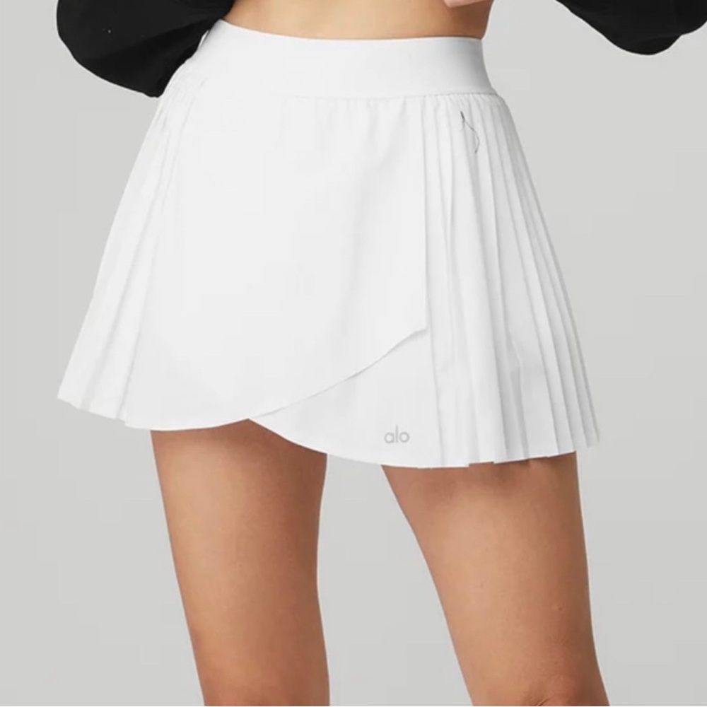 ALO white pleated tennis skirt.